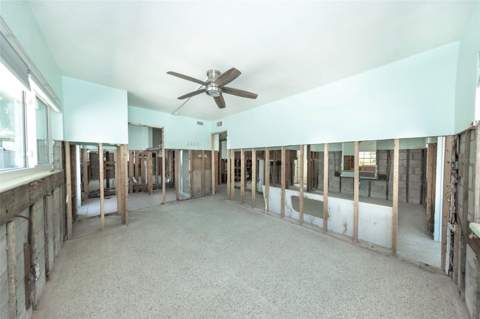 875 Bruce Avenue, Clearwater FL - photo 18 of 34