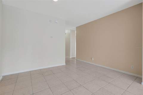 8055 King Palm Circle, Kissimmee FL - photo 10 of 50