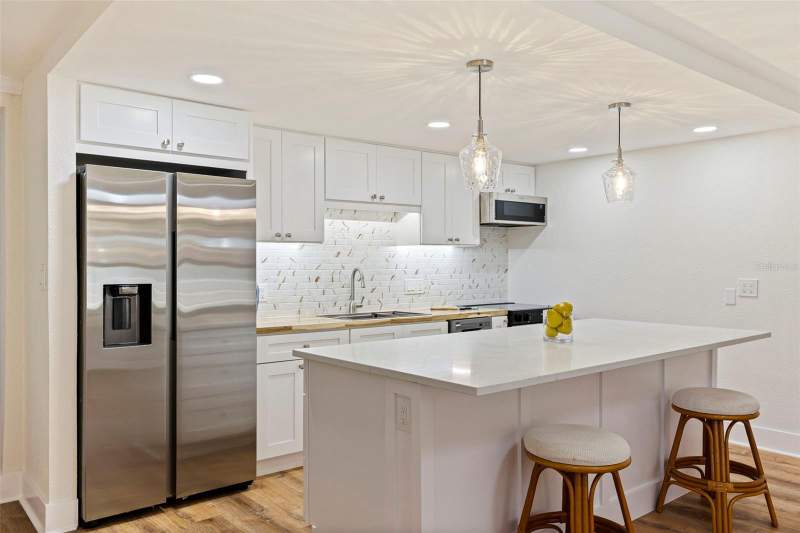 1 bedroom Condominium at 109 16TH AVENUE #3, ROYAL PALM CONDO, INDIAN ROCKS BEACH — photo 5