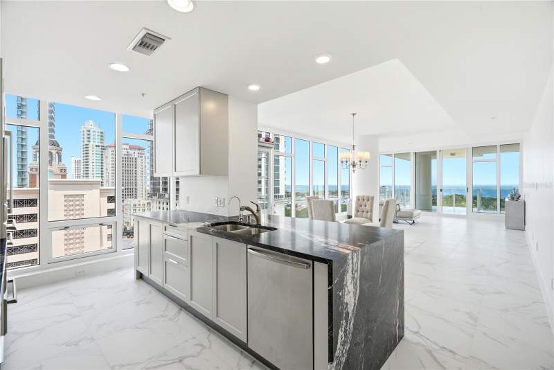 2 bedroom Condominium at 175 1st Street #1008, Signature Place Condo, St Petersburg — photo 5