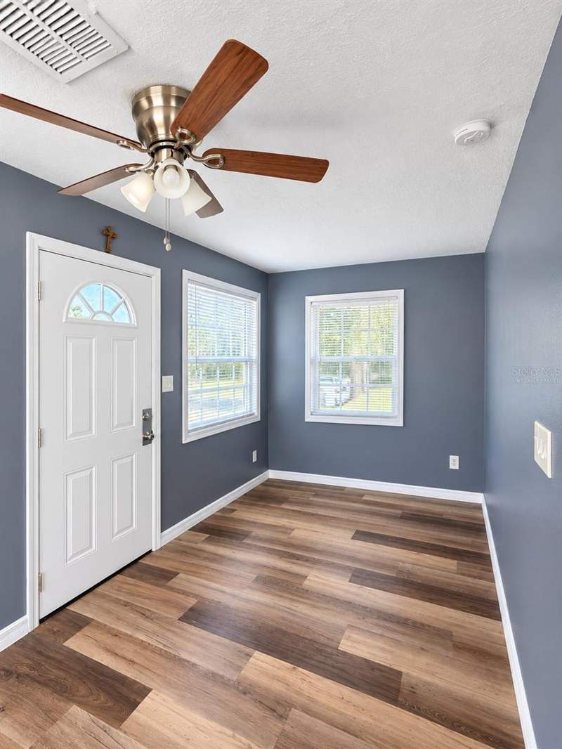 2 bedroom Single Family Residence at 3532 38th Avenue, Wayne Heights Rep, St Petersburg — photo 4