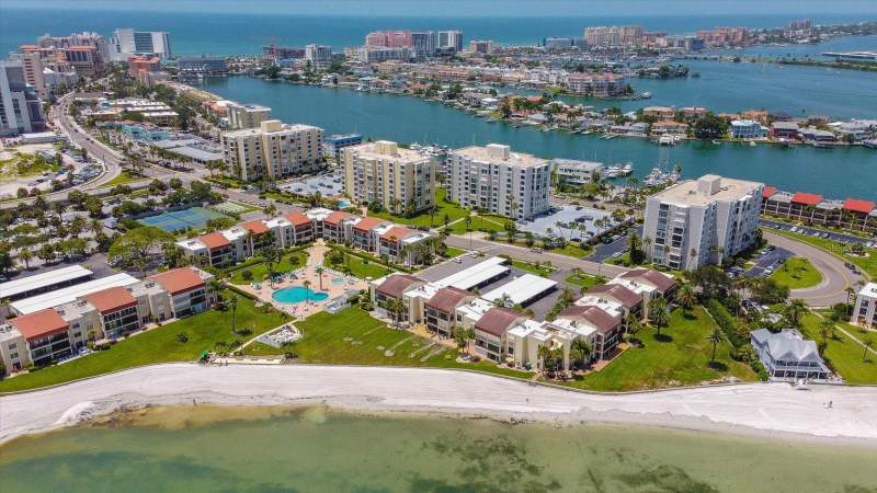 2 bedroom Condominium at 865 S Gulfview Boulevard #207, Clearwater Point 2, Clearwater Beach — photo 3