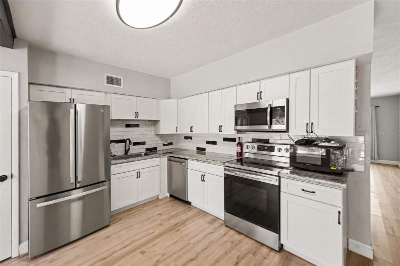 2 bedroom Condominium at 2262 Swedish Drive #14, On Top Of The World, Clearwater — photo 5