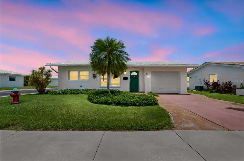 2 bedroom Condominium at 9771 37th Street, Mainlands Of Tamarac By The Gulf Unit 4 Condo, Pinellas Park — photo 1
