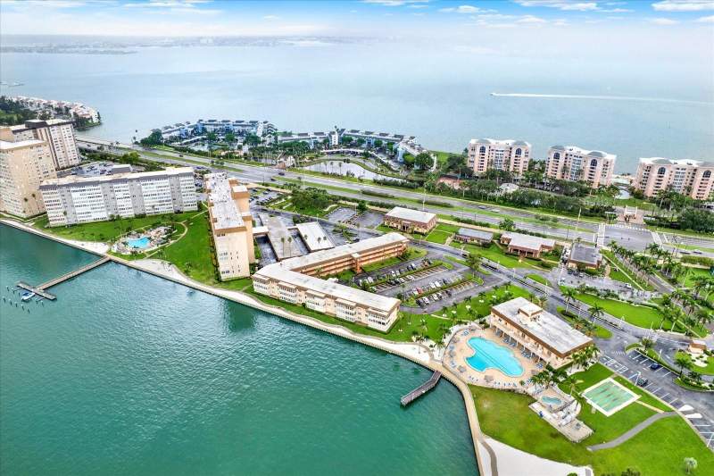 Bayway Isles Point Brittany One
