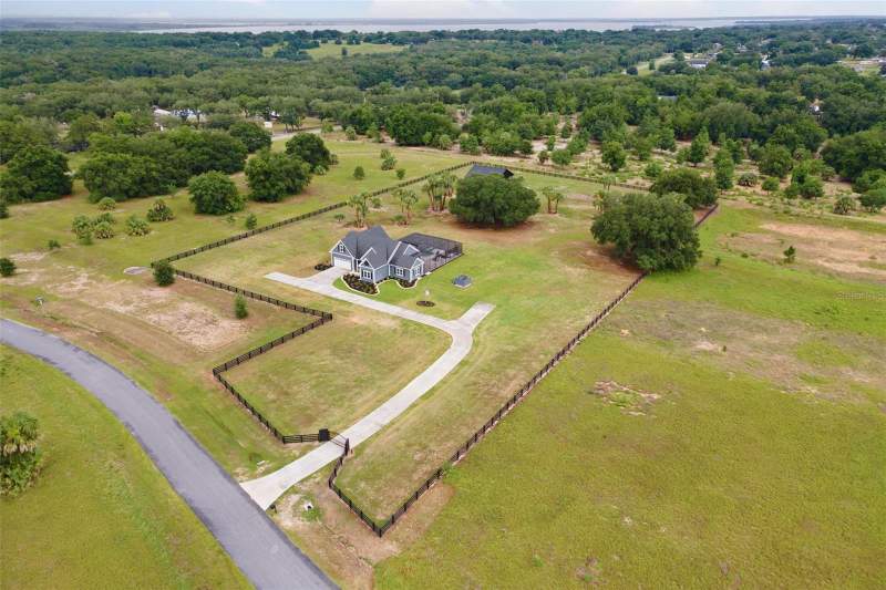 3 bedroom Single Family Residence at 5509 NANTAHALA LANE, SHERYDAN GLENN SUB, LADY LAKE — photo 3