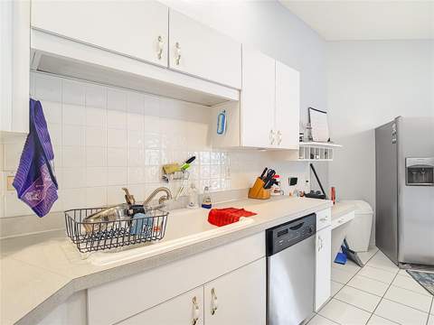 8410 Maybelle Drive, Weeki Wachee FL - photo 15 of 32
