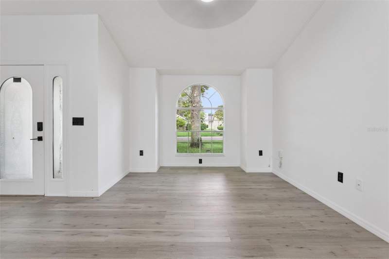 3 bedroom Single Family Residence at 6302 Silver Oaks Drive, Silver Oaks Ph 01A, Zephyrhills — photo 3