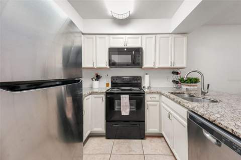 2735 SW 35th Place #903, Gainesville FL - photo 7 of 21