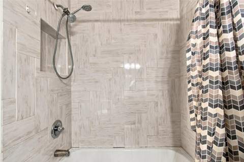 8010 Sharon Drive, Tampa FL - photo 7 of 63