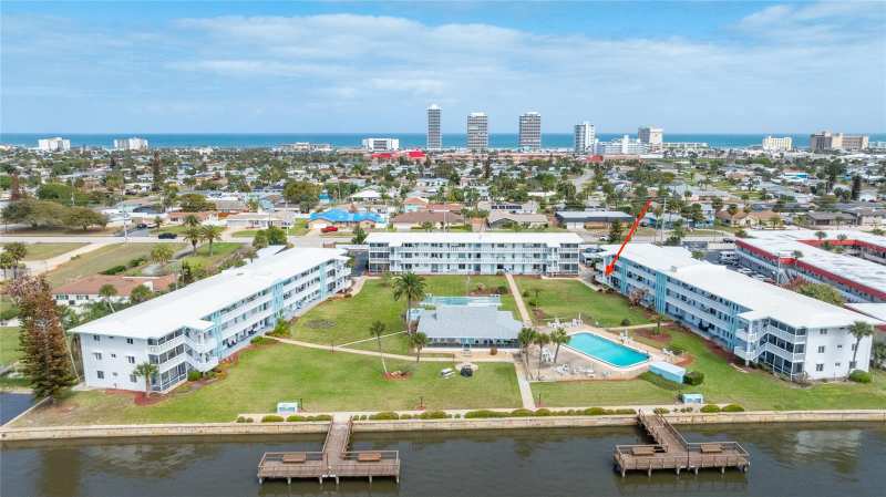 2 bedroom Condominium at 3009 N Halifax Avenue #1, Arlington Hse Daytona Bch Harb, Daytona Beach — photo 1