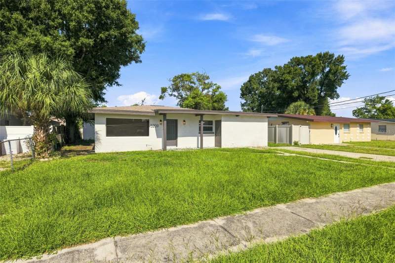 4 bedroom Single Family Residence at 5209 S 80th Street #No unit, Progress Village Unit 2, Tampa — photo 3