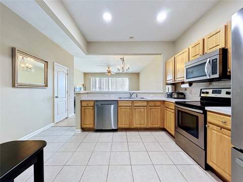 4842 Barnstead Drive, Riverview FL - photo 8 of 33