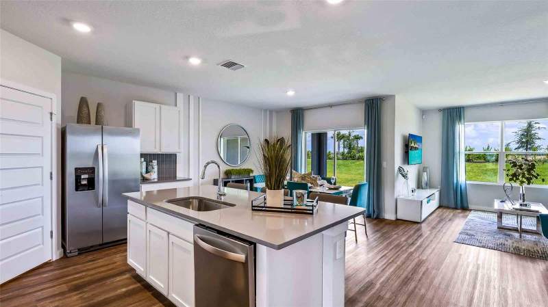 4 bedroom Single Family Residence at 18227 Beehive Terrace, Star Farms At Lakewood Ranch, Lakewood Ranch — photo 4