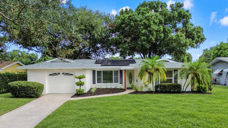2 bedroom Single Family Residence at 2040 Forest Drive, Greenbriar, Clearwater — photo 1