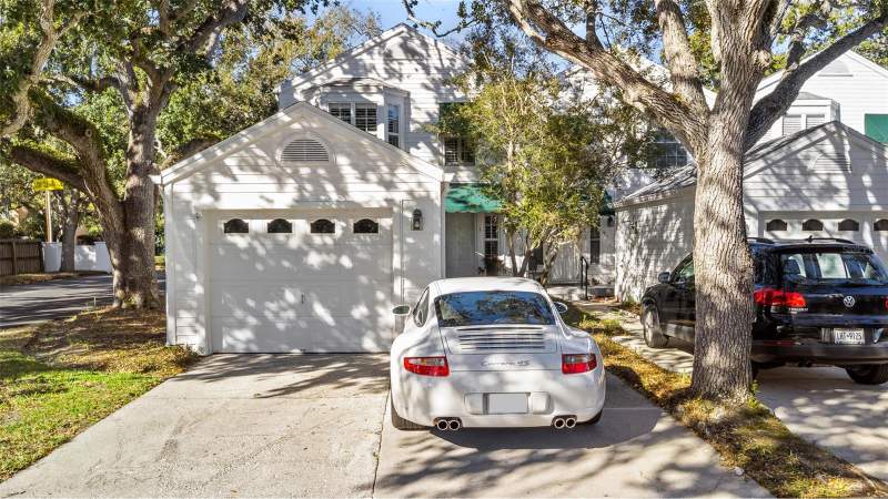 Charleston SquareCondos for Sale in Tampa, FL