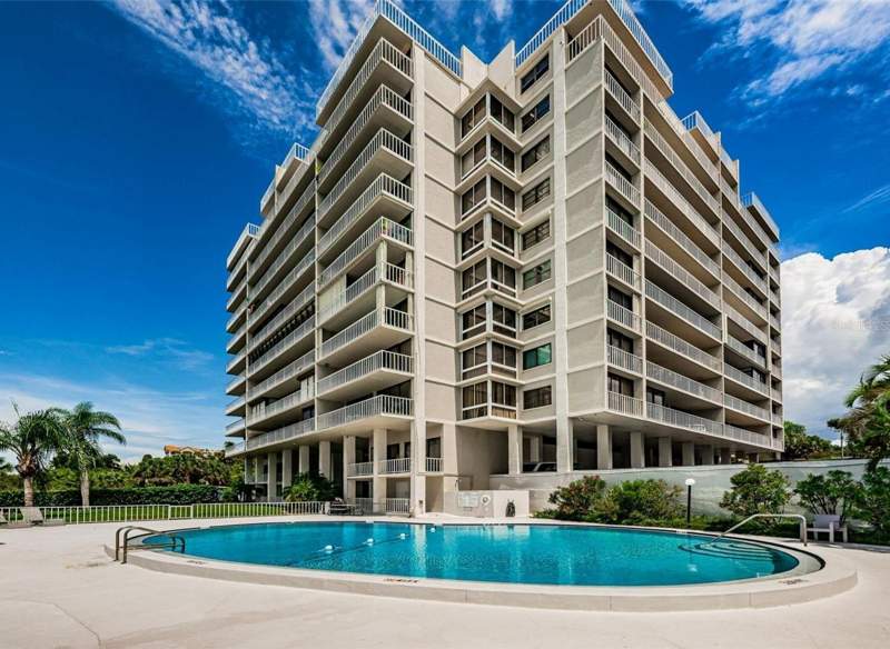 Harbor Bluffs Waterfront Condo