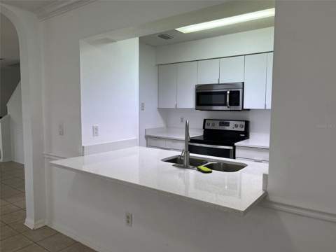 641 Kensington Lake Circle, Brandon FL - photo 6 of 6