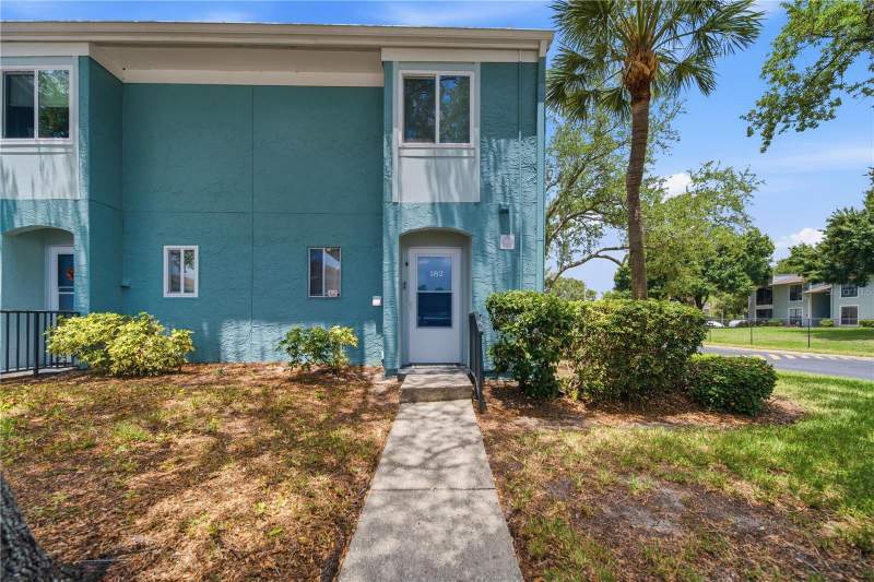 2 bedroom Condominium at 182 115TH AVENUE #182, WINDWARD POINTE ST PETERSBURG, ST PETERSBURG — photo 2