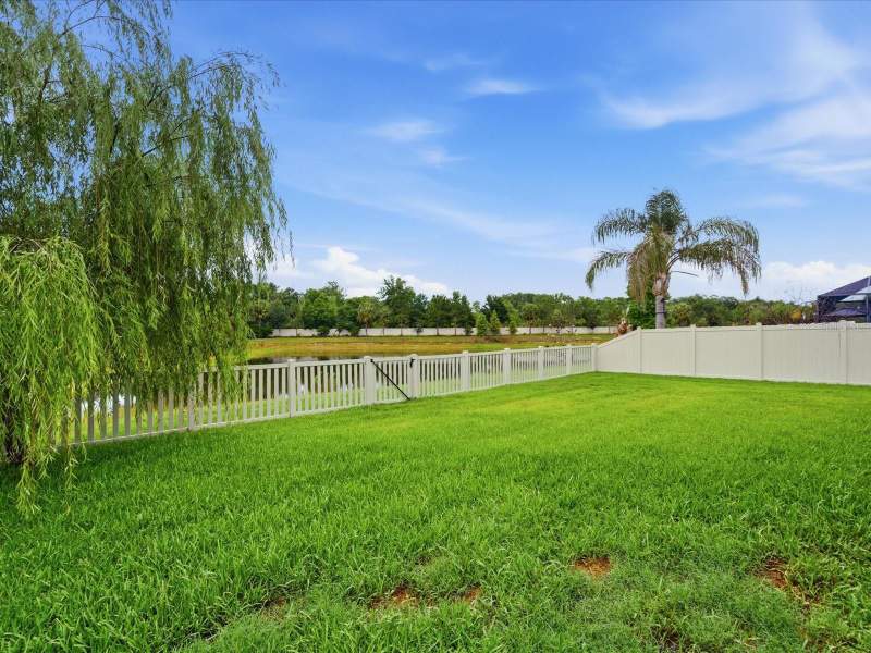 4 bedroom Single Family Residence at 17735 Bright Wheat Drive, Enclave At Channing Park, Lithia — photo 3