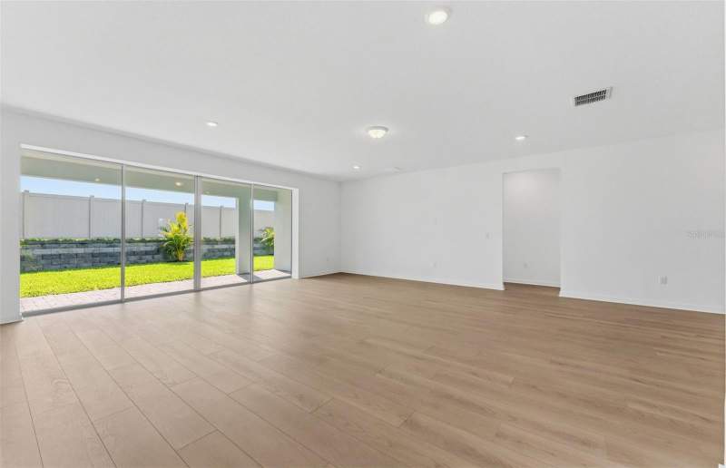 3 bedroom Single Family Residence at 9738 Autumn Ridge Avenue, Spencer Glen North, Riverview — photo 5