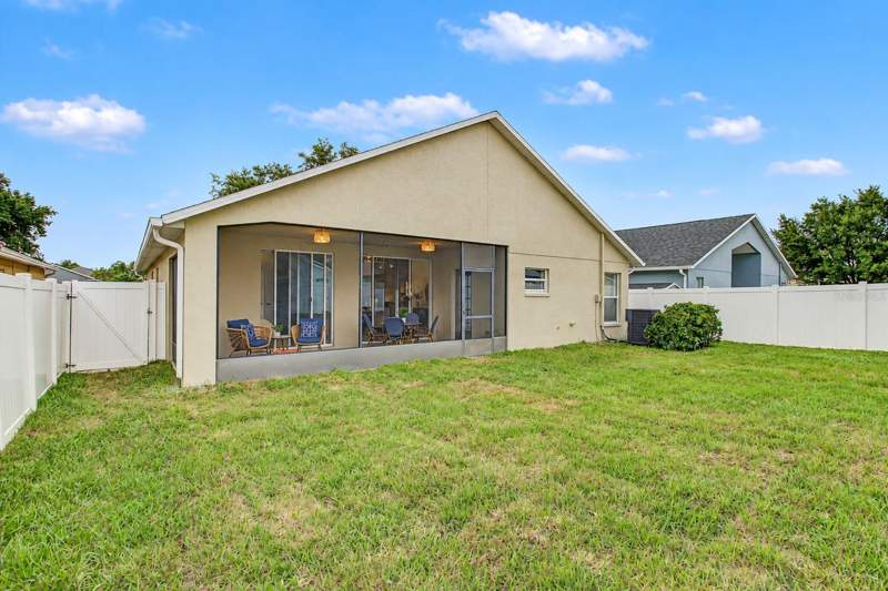 3 bedroom Single Family Residence at 4218 Branchside Lane, Meadow Pointe 04 Prcl J, Wesley Chapel — photo 2