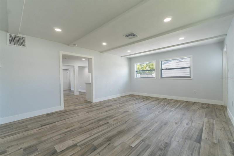 3 bedroom Single Family Residence at 116 85th Avenue, Rio Vista, St Petersburg — photo 5