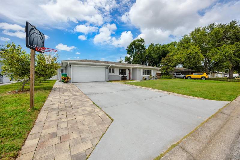 3 bedroom Single Family Residence at 1833 HUNT LANE, DOUGLAS MANOR ESTATES 1ST ADD, CLEARWATER — photo 3