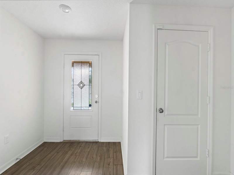 2 bedroom Single Family Residence at 1730 Wynford Circle, Hamlets/Tavares, Tavares — photo 5