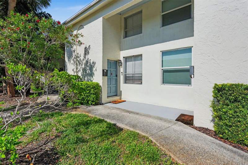 4505 LA CAPRI COURT home for sale in Tampa Villas South Homes for Sale: 3 Homes, From $285K