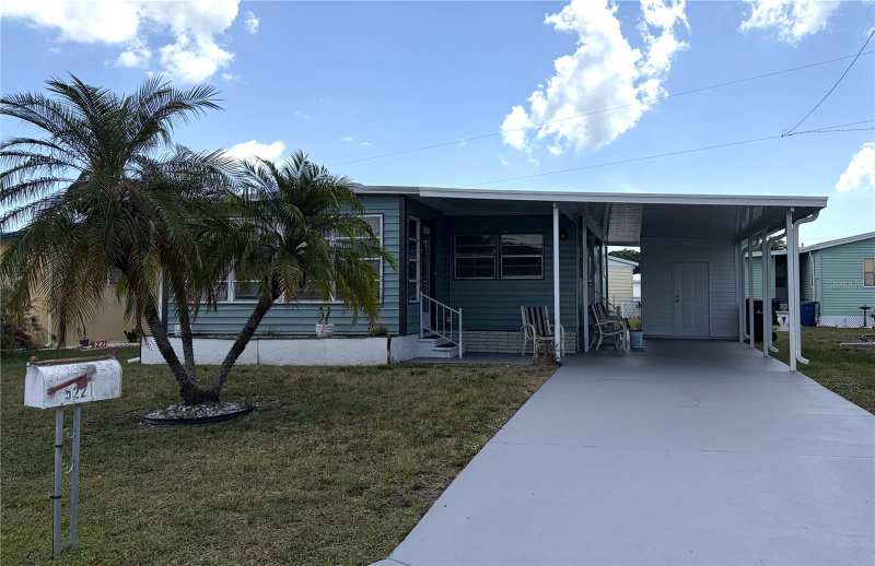 2 bedroom Mobile Home at 5221 Beechmont Avenue, Tri-Par Estates, Sarasota — photo 1