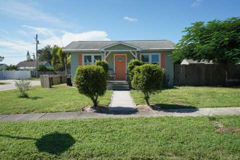 145 NE Lincoln Circle, home for sale in St. Petersburg 33702