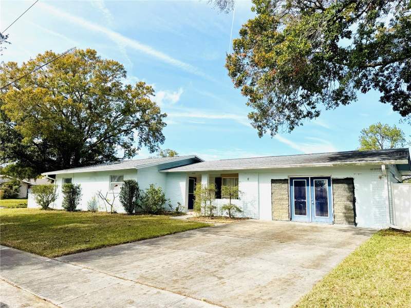1221 LEEWAY AVENUE home for sale in Kingswood Manor (5th Addition) Homes for Sale: 359 Homes