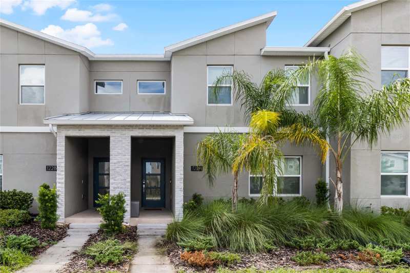4 bedroom Townhouse at 1224 Challenge Drive, Stoneybrook South North Prcl Ph 5, Davenport — photo 1