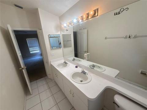 204 Chardonnay Place, Valrico FL - photo 6 of 6