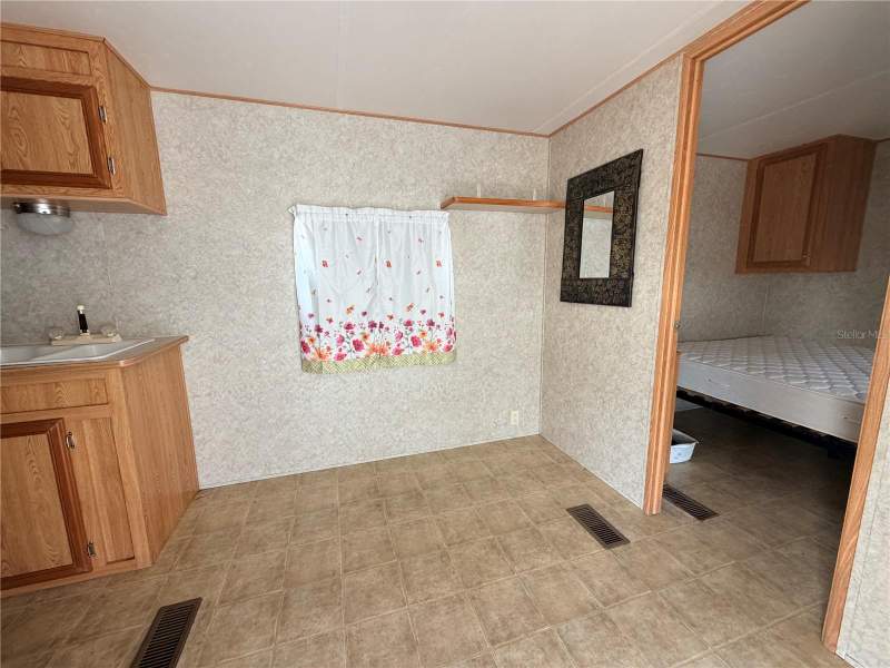 1 bedroom Manufactured Home at 38212 Kingbird Way, Palm Shores Rv Resort Lt 136 Amd, Leesburg — photo 5