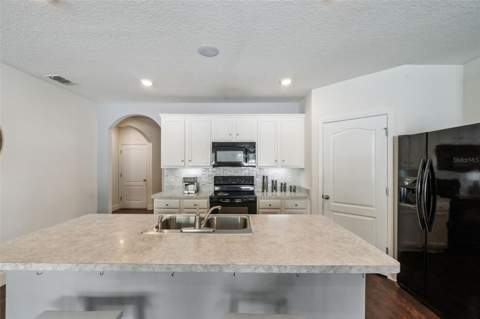 5946 Churchill Sq Way, Groveland FL - photo 10 of 31