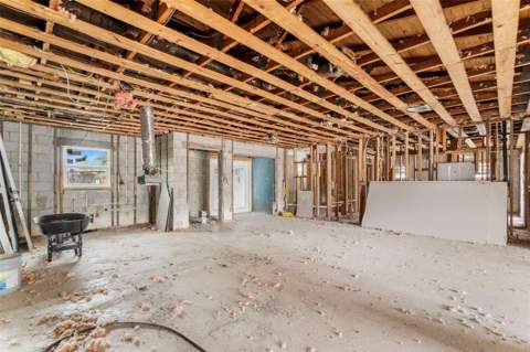 9570 Sun Isle Drive, St Petersburg FL - photo 6 of 35