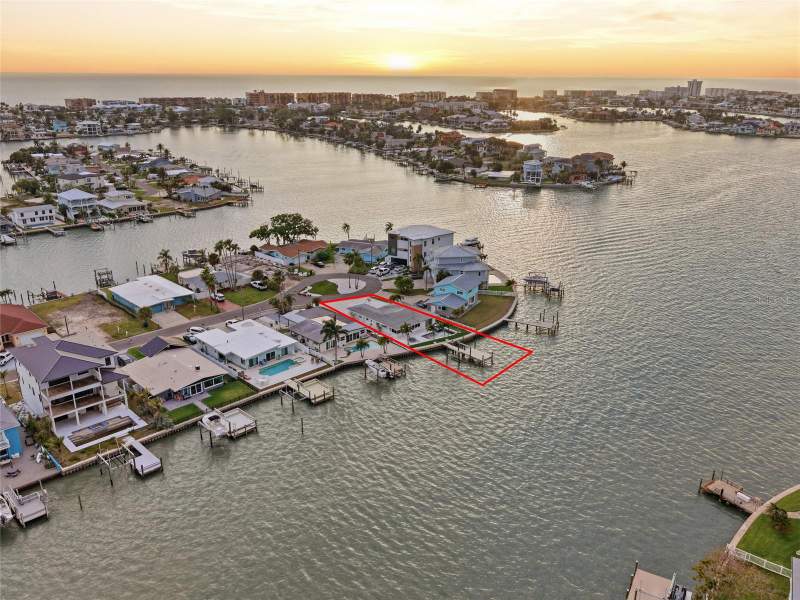 2 bedroom Single Family Residence at 16113 5th Street, Redington Beach Homes 6th Add, Redington Beach — photo 4