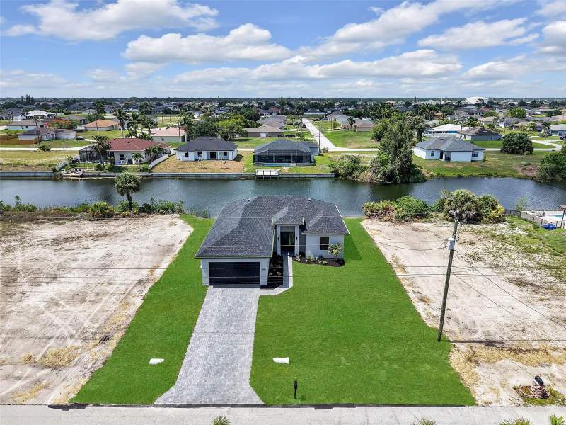 3 bedroom Single Family Residence at 1505 NW 17th Street, Cape Coral, Cape Coral — photo 3