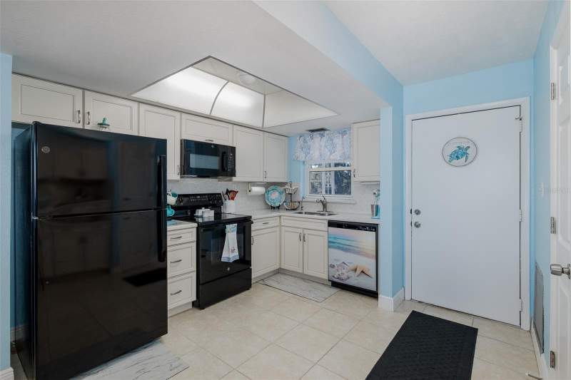 2 bedroom Condominium at 4939 Floramar Terrace #312, Sea Castle Condo, New Port Richey — photo 5
