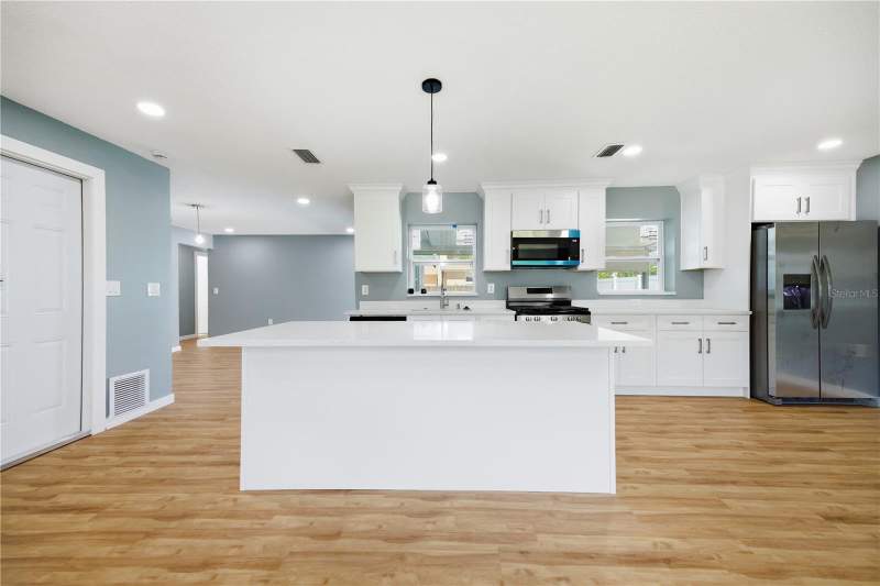 3 bedroom Single Family Residence at 5920 Denver Street, Shore Acres Denver St Rep Bayou Grande Sec, St Petersburg — photo 3