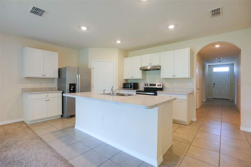 4 bedroom Single Family Residence at 660 Cotulla Drive, Poinciana Village 1 Nbhd 1 South, Kissimmee — photo 5