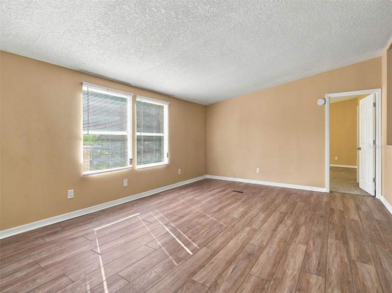 4 bedroom Manufactured Home at 10043 Gilmer Street, Moon Lake Estates, New Port Richey — photo 3