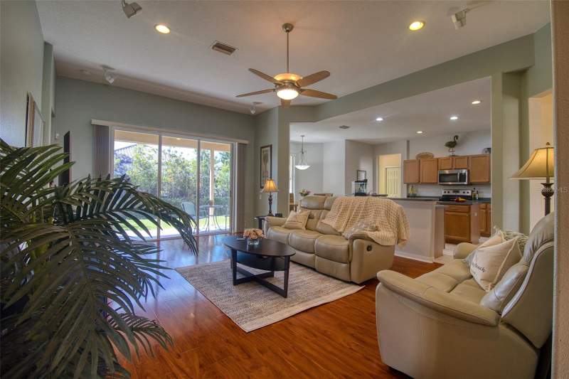 4 bedroom Single Family Residence at 2219 Elizabeth Way, Highland Woods Sub, Dunedin — photo 4