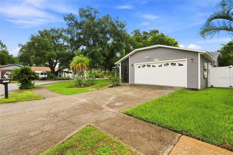 4 bedroom Single Family Residence at 2475 Gulfbreeze Circle, Crystal Beach Estates, Palm Harbor — photo 4