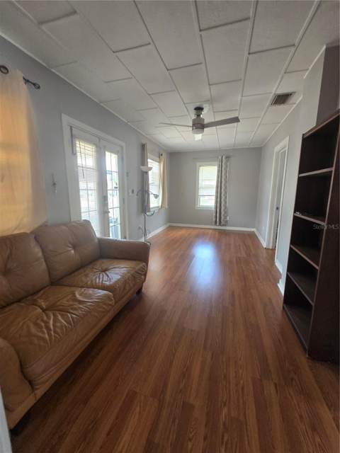 146 NE Madison Circle, St Petersburg FL - photo 11 of 25