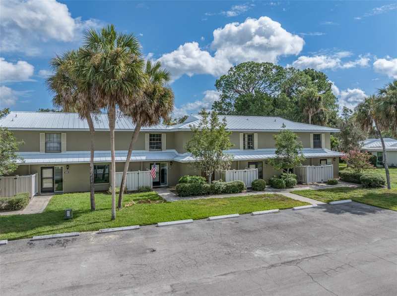 2 bedroom Townhouse at 11543 W Bayshore Drive #110, The Islands, Crystal River — photo 1