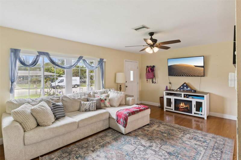 2 bedroom Single Family Residence at 1247 S SAN REMO AVENUE, FORREST HILL ESTATES, CLEARWATER — photo 4