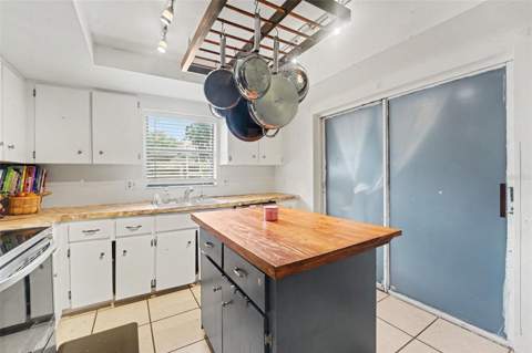 1215 Persimmon Drive, Holiday FL - photo 14 of 30